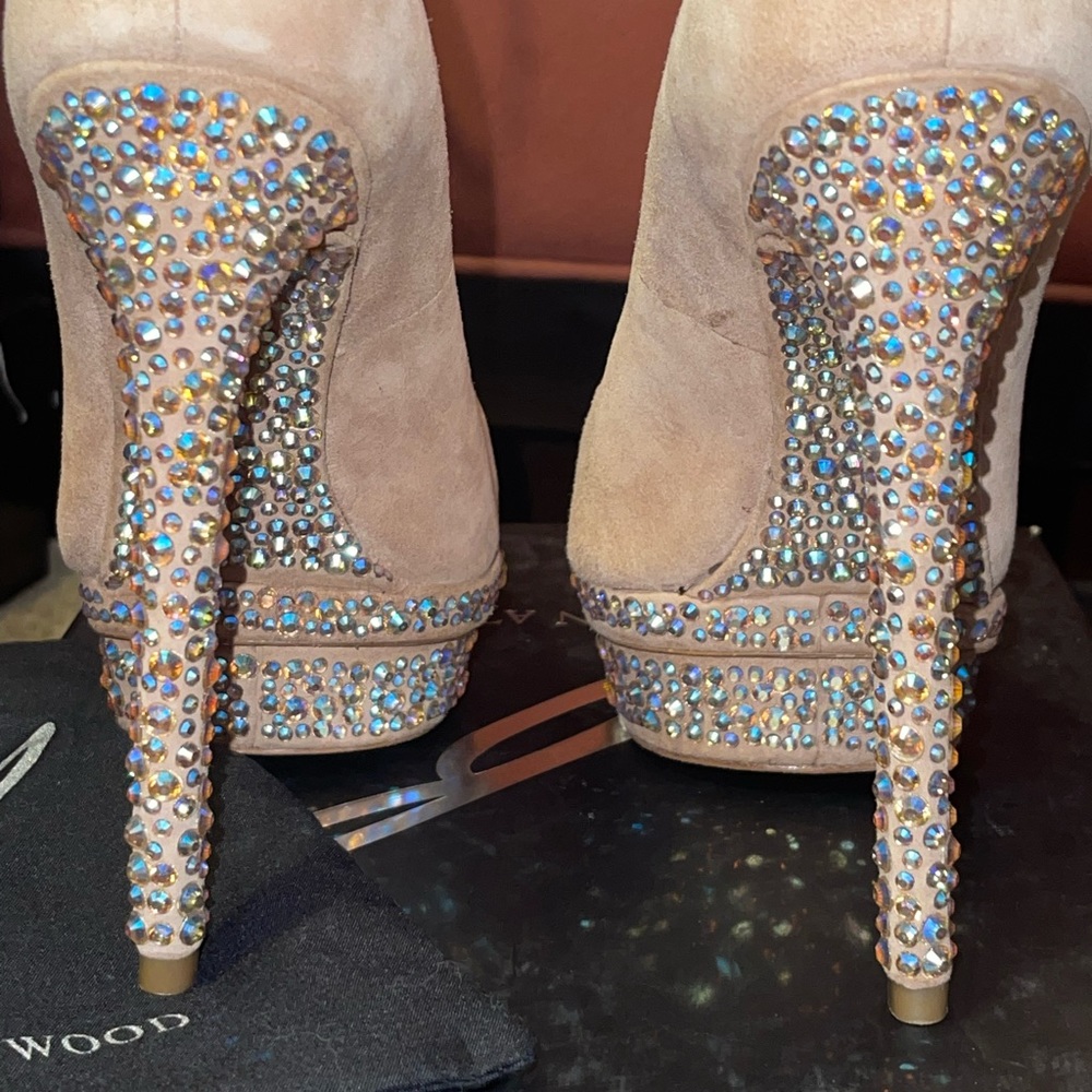 NEW Wedding Pumps B BRIAN ATWOOD✨ Crystal Soles Nude Suede Pumps BFFRANCOISE